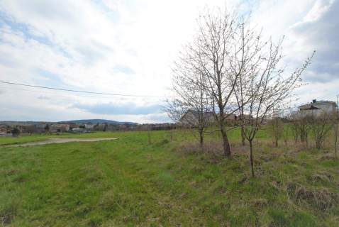 Działka około 4943 m2, z WZ na 25 segmentów