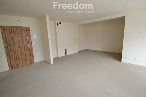 Nowy apartament z loggią w Opolu.