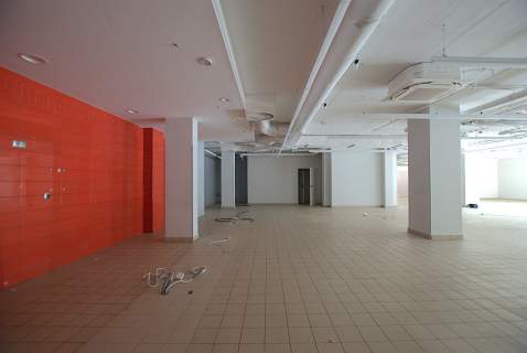 Lokal parterowy, frontowy 404 m2 nowe budownictwo