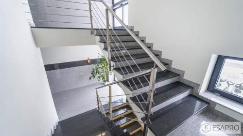 KOMPAKTOWE BIURO - 25 m2 - PARKING W CENIE