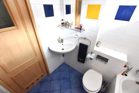 2 pokoje 46.20 m2 pierwsze piętro. Sławinek.