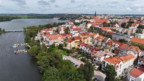 Luksusowy apartament z widokiem na jezioro