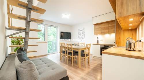 dwupoziomowe ok 80m2, Żabiniec