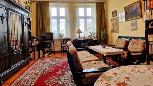 5 pokojowe w kamienicy, balkon, piwnica