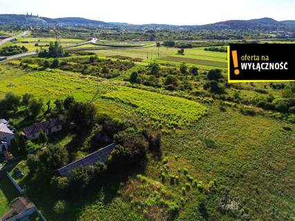 Wyjątkowa działka 5056 m z widokiem blisko Chęcin