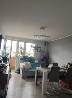 Mieszkanie 3-pokojowe z balkonem, blisko centrum.