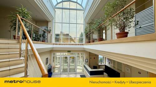 Budynek biurowo handlowy produkcyjny magazynowy