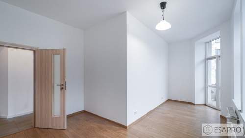 BIURO-PODZIAŁ NA GABINETY-ŚRÓDMIEŚCIE-110 m2