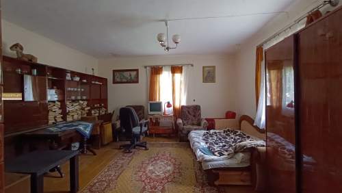 Siedlisko z budynkami gospodarczymi blisko Tanwi