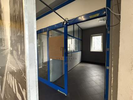 Lokal z witryną w centrum