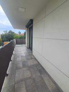 2 pokoje, 51.85m2, I piętro, duży balkon, ul. Poznańska