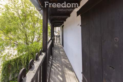 Zabytkowy spichlerz lokal usługowy, Otmuchów
