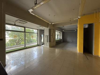 Lokal z witryną w centrum