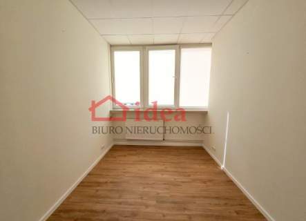 III PIĘTRO W BUDYNKU Z WINDĄ