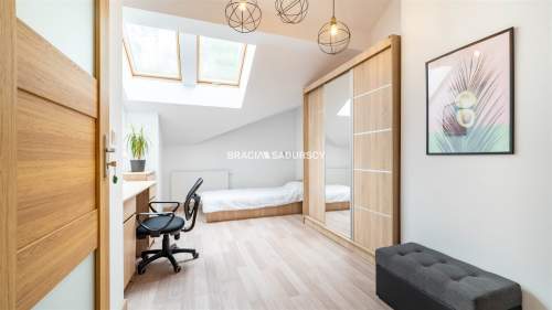 dwupoziomowe ok 80m2, Żabiniec