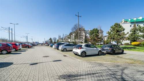 PRZESTRONNE, W ATRAKCYJNEJ LOKALIZACJI I CENIE