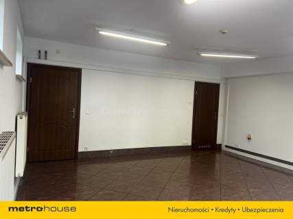 Lokal 42 m2 z witryną na biuro lub sklep, Ursus.