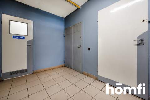 Przestronny obiekt z lokalami usługowymi 650 m2