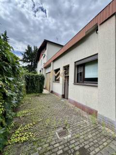 Dom 240 m2 z halą przemysłowo/biurową 260 m2