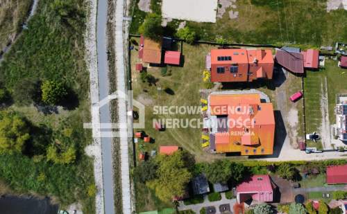 Dwa domy na działce 2400m2 Krynica Morska