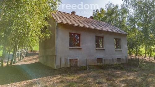Dom z działką rolną w Łowczówku