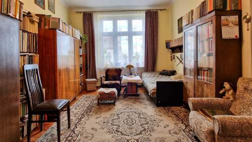 5 pokojowe w kamienicy, balkon, piwnica