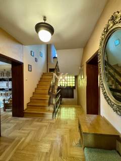 Dom 240 m2 z halą przemysłowo/biurową 260 m2