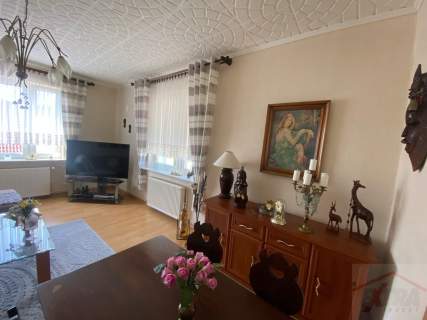 Piętro domu, ogród, spokojna okolica