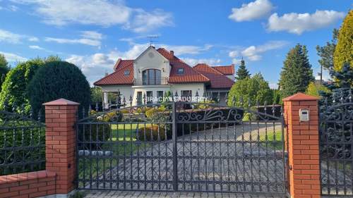 Gustowny dom rezydencyjny