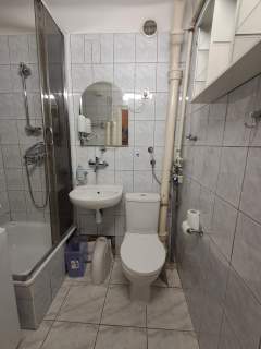 3 pokoje, 45.50m2, balkon, IV piętro, umeblowane,OsKaliniec