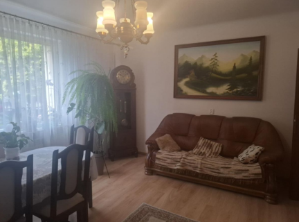 Dom wolnostojący o pow.108m2 stojący na działce o pow.1751