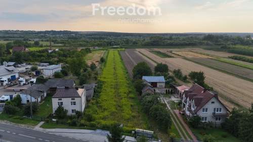 Działka na sprzedaż