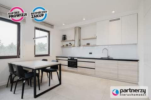 Nowoczesny, dwupoziomowy apartament w Mechelinkach