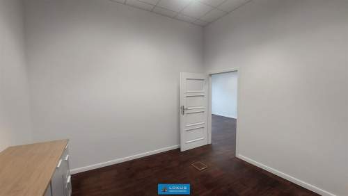 Biuro 79 m2, 3 pokoje, parking, klimatyzacja