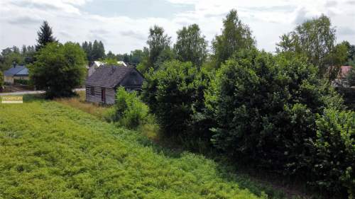 Drewniany dom na 15 arowej działce Kolonia Sól