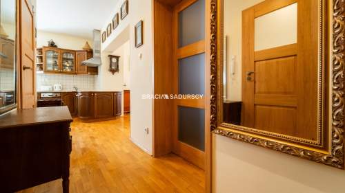 2pok 50m2 Prądnik Czerwony z 2 balkonami i garażem