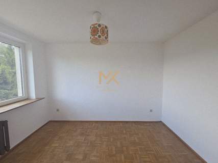 Piękny dom w zabudowie szeregowej/Oporów