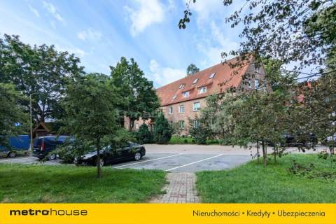 Wyjątkowe 3 pokoje z salonem garderobą i balkonem