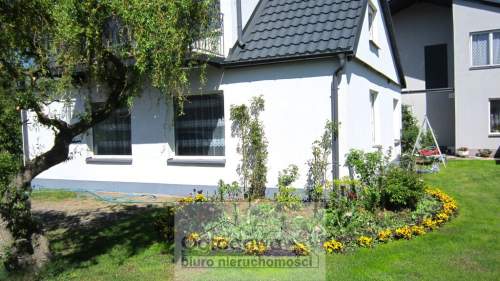 Dwa budynki mieszkalne, wiele możliwości