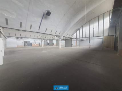 Hala produkcyjno-magazynowa 1424 m2 rampa biuro
