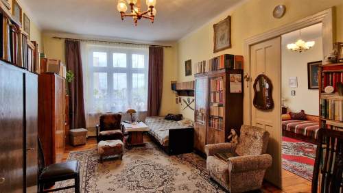 5 pokojowe w kamienicy, balkon, piwnica