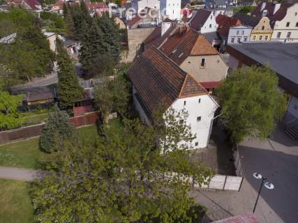 Zabytkowy spichlerz lokal usługowy, Otmuchów