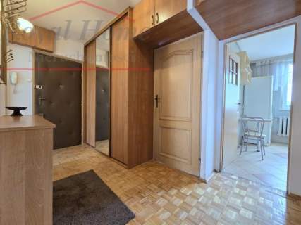 Przestronne, w pełnym rozkładzie 3 pok. z balkonem.
