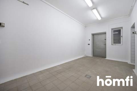Przestronny obiekt z lokalami usługowymi 650 m2