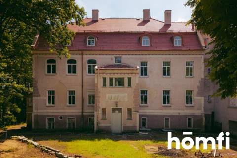 Pałac z aktualnym PnB / Dom Seniora / Hotel SPA /