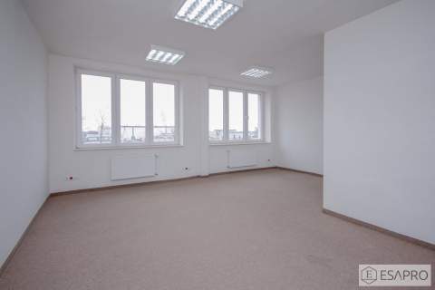 CAŁA KONDYGNACJA / PODZIAŁ NA GABINETY / PARKING