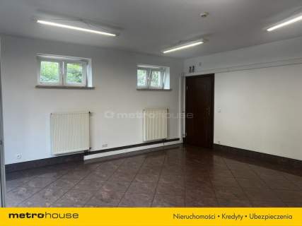 Lokal 42 m2 z witryną na biuro lub sklep, Ursus.