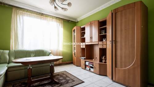 SWOSZOWICE, DOM W ZABUDOWIE BLIŹNIACZEJ, 3 POK