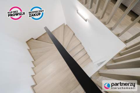 Nowoczesny, dwupoziomowy apartament w Mechelinkach
