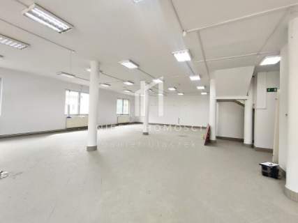 PRZESTRONNY LOKAL DO WYNAJĘCIA PRZY UL. STASZICA W JAŚLE - IDEALNY...
